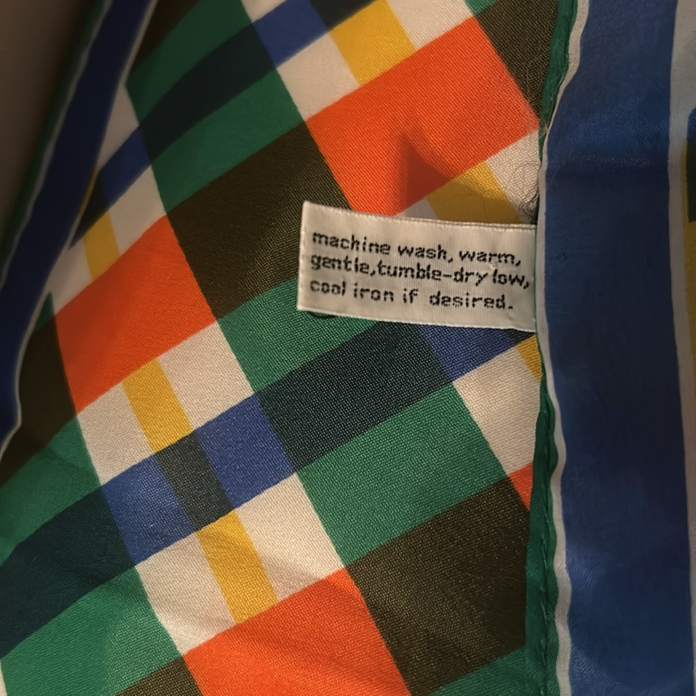 Vera by Vera Neumann 21” square Scarves - set/2 (circa 1970) - Picture 7 of 8